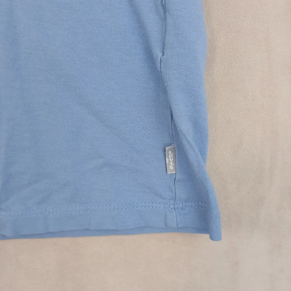 Vintage Levis Silvertab Large Mens T Shirt 90s FLAWS 22x25 Cropped **Fits Medium